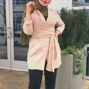 Classy top that can be tied in a variety of ways!